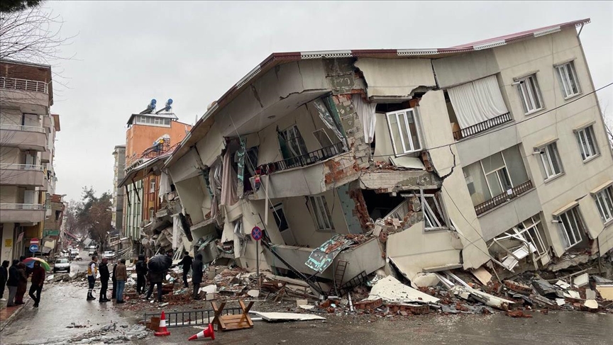 Prof. Dr. Şükrü Ersoy İstanbul’da bu bölgeleri işaret etti, uyardı !