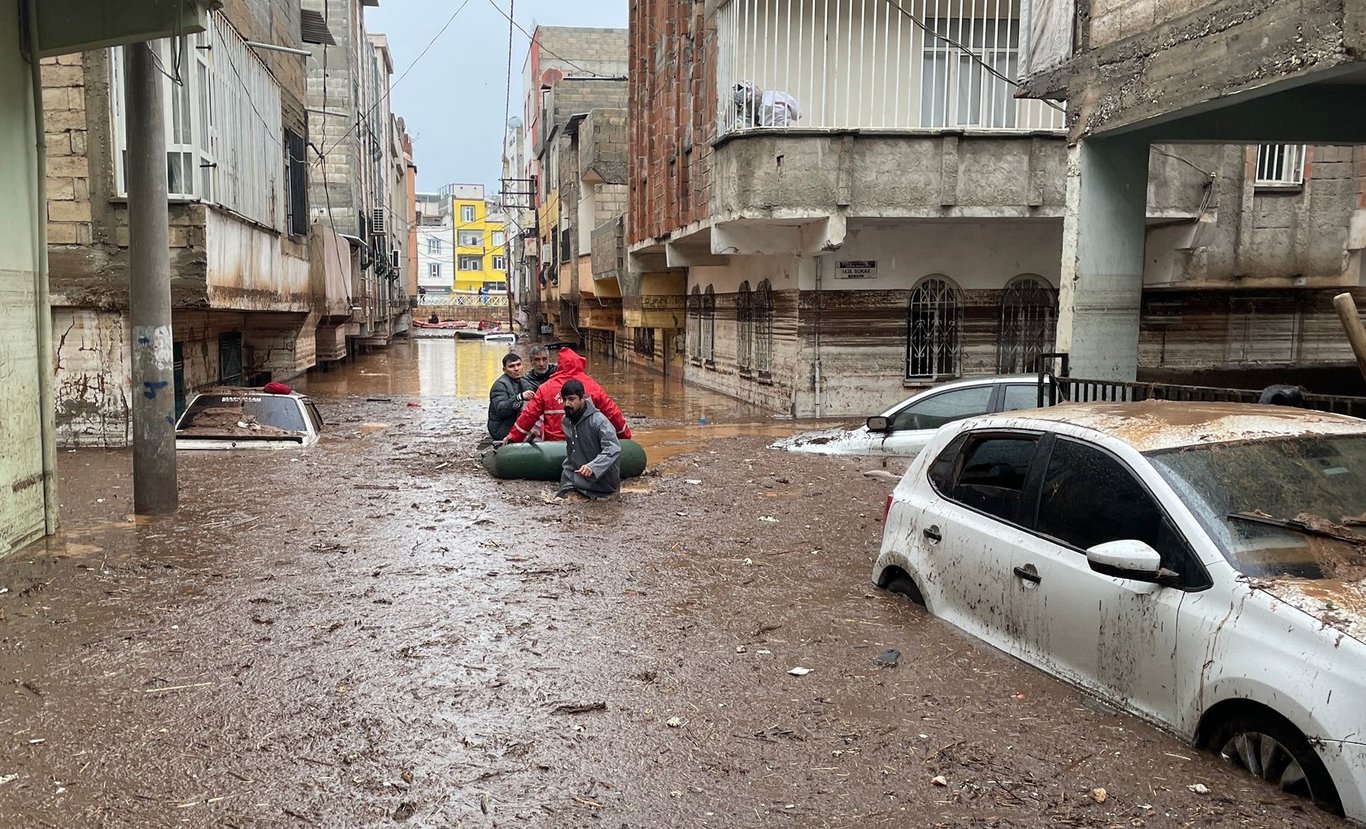 Okullar 1’er gün tatil edildi