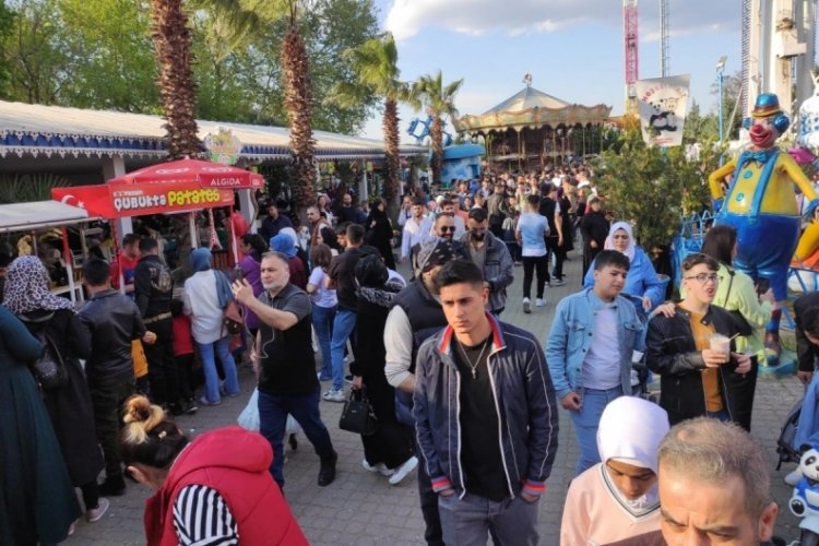 Bursa Kültürpark’ta bayram yoğunluğu yaşanıyor