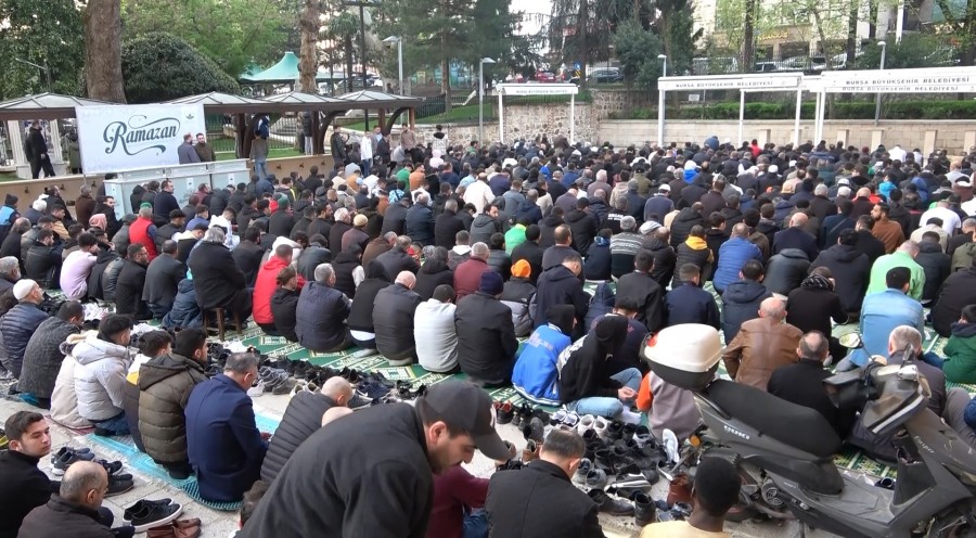 Ulu Camii’de Bayram Namazı