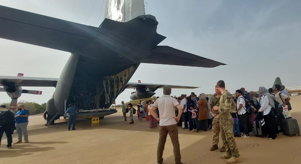 Sudan’da Türk uçağına ateş açıldı!