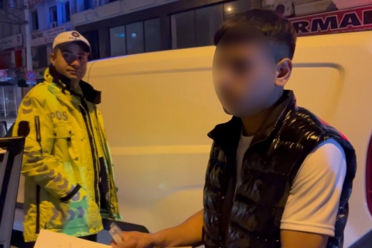 Bursa’da trafik polislerinden kaçtı!