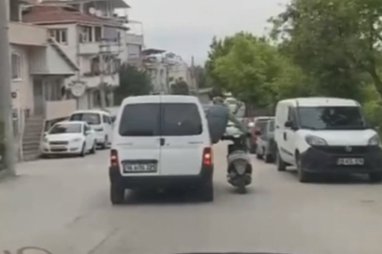 Bursa’da motosikletli tehlikeli yolculuk