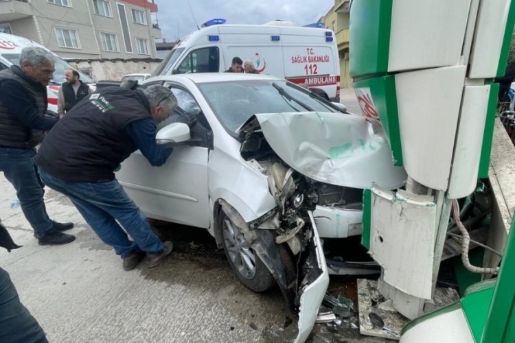 Bursa’da facia teğet geçti: 5 yaralı