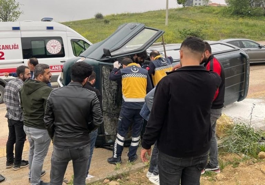 Bursa’da minibüs akla attı: 3 yaralı