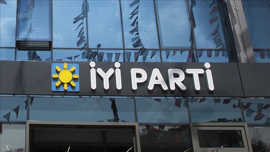 İYİ Parti kurucu üyesi istifa etti