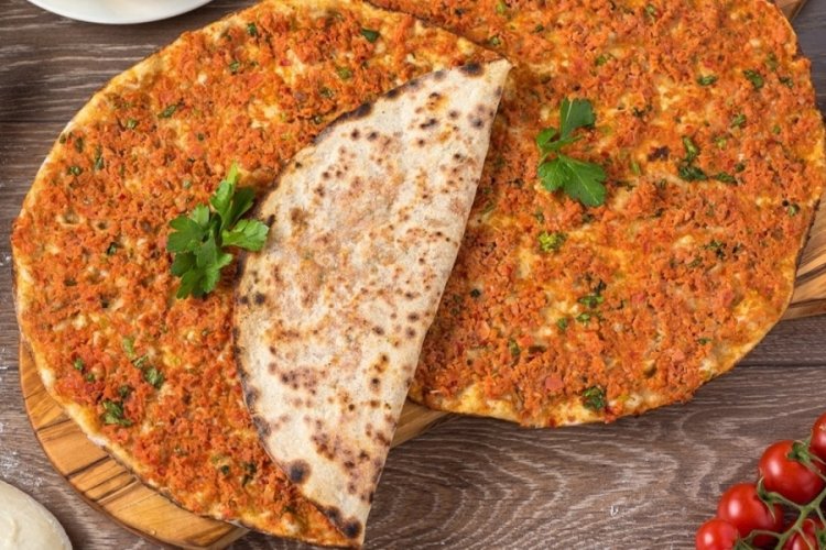 Tarım Bakanlığı tepki çeken talimatı iptal etti! Lahmacun, pide…