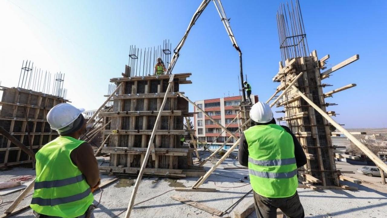 Başkan İsyan etti: ‘Günlük 2 bin TL’ye usta bulamıyoruz’