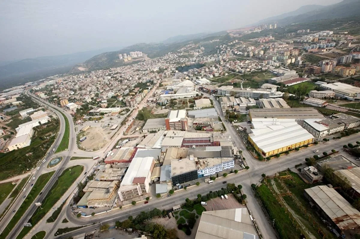 KOSAB Pandemiyi Fırsat Bilerek Çöktüğü Mülklerin Elektriğini Kestirdi! Siyasetçiler Ayağa Kalktı!