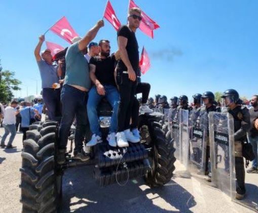 Çiftçi eylemlerine iktidardan ilginç suçlama