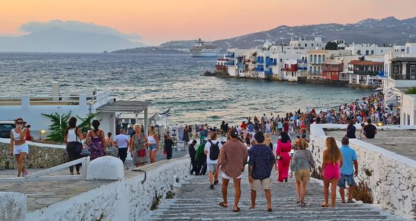 Turist sayısı azalsın diye vergilere zam yapacaklar