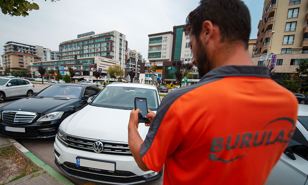 DEVA Bursa; “Otopark Sorununu Kördüğüm Haline Getirmeyin!”