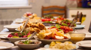 Ülkücüler Habererk iftarında birbirleriyle hasret giderdi.